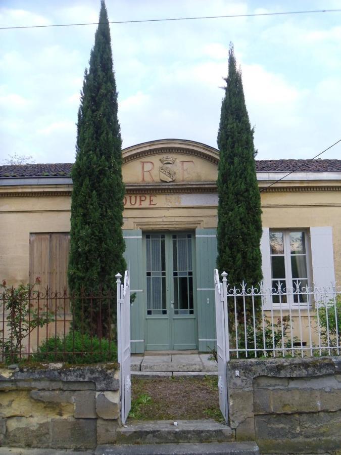 Romantic Gite Nr St Emilion With Private Pool And Views To Die For Pujols  Екстериор снимка