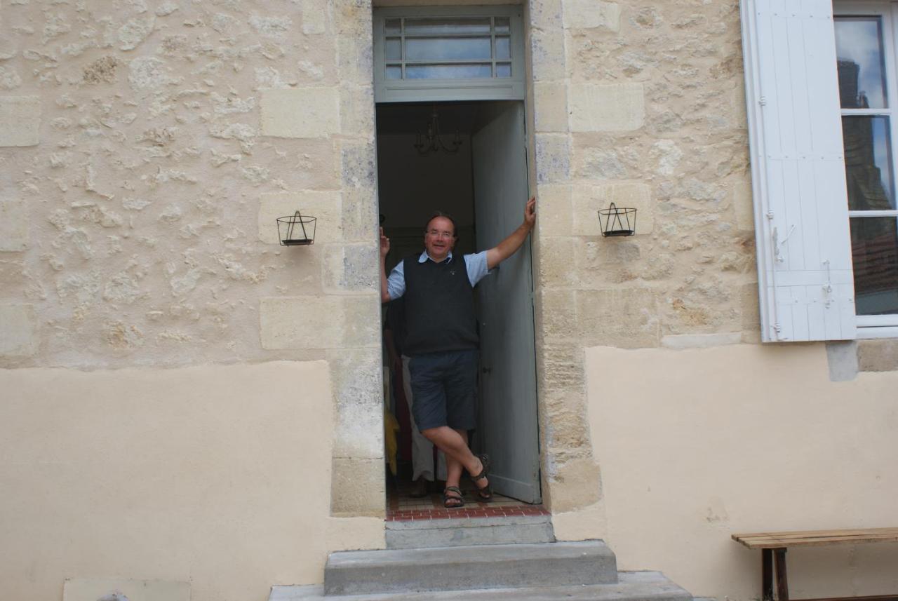 Romantic Gite Nr St Emilion With Private Pool And Views To Die For Pujols  Екстериор снимка